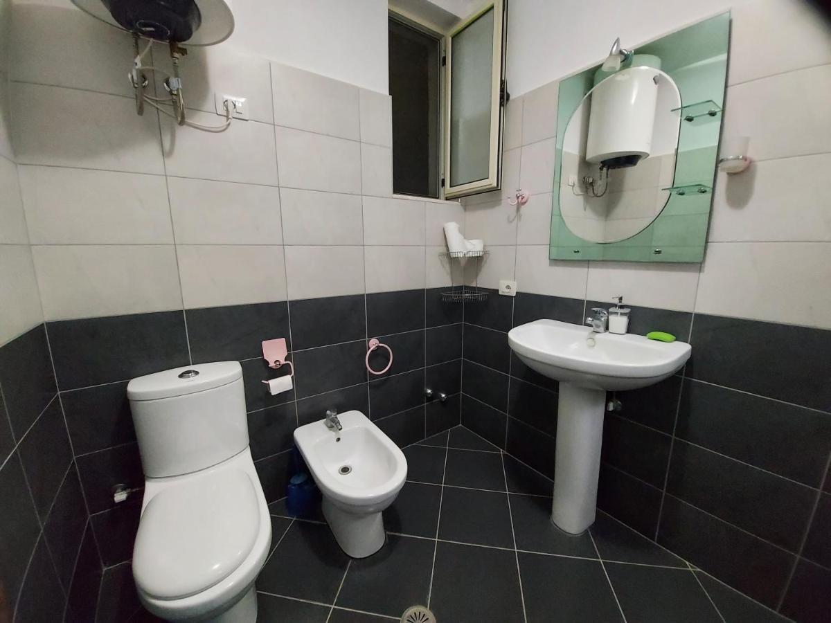 Hotel Kalemi Corovode Ngoại thất bức ảnh