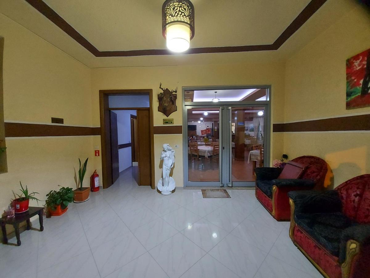 Hotel Kalemi Corovode Ngoại thất bức ảnh