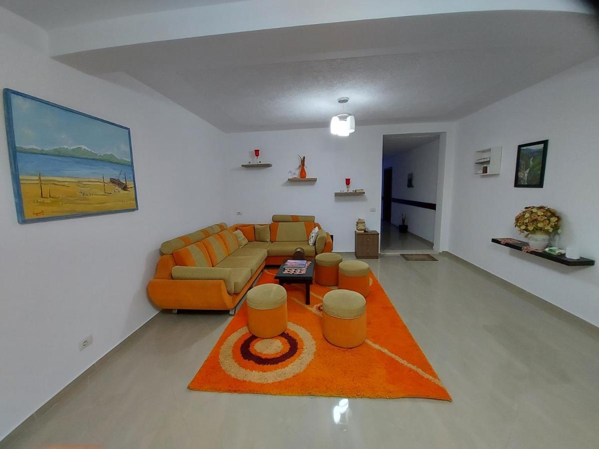 Hotel Kalemi Corovode Ngoại thất bức ảnh
